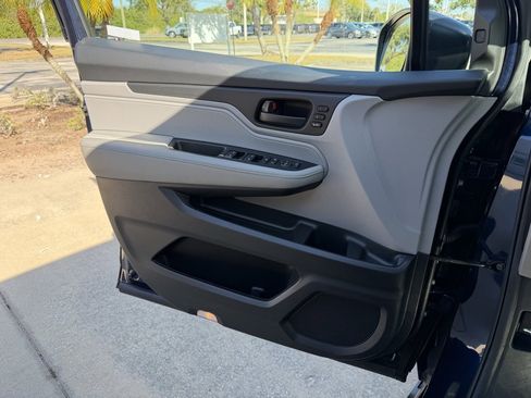 Certified 2024 Honda Odyssey EX-L image 22