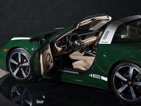 Used 2021 Porsche 911 Targa 4S Heritage Design AWD/4WD image 13