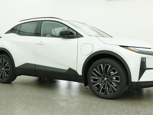 New 2026 Toyota C-HR AWD/4WD image 28