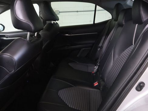 Used 2022 Toyota Camry SE w/ Audio Upgrade Package image 15