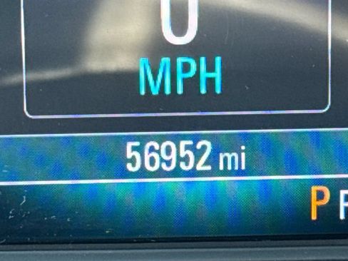Used 2019 Buick Envision Essence FWD image 25