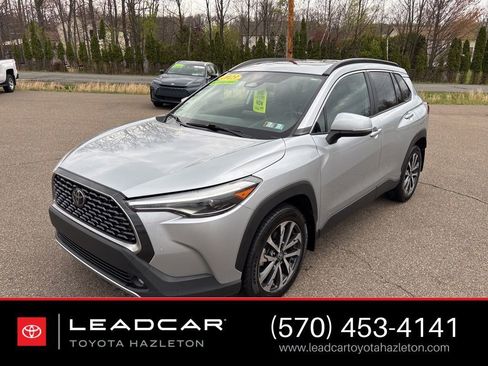 Used 2023 Toyota Corolla Cross XLE w/ Convenience Package AWD/4WD image 1
