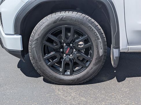 Used 2023 GMC Sierra 1500 Elevation w/ X31 Off-Road Package AWD/4WD image 12