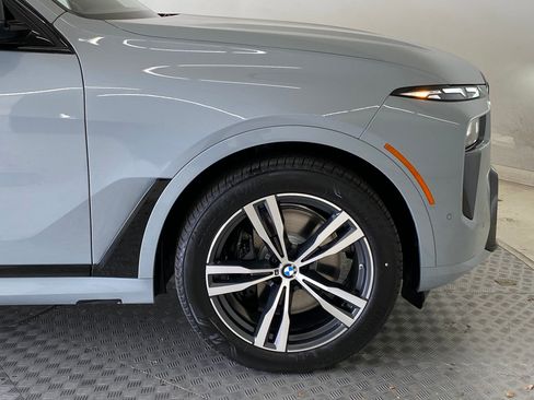 New 2026 BMW X7 M60i image 10