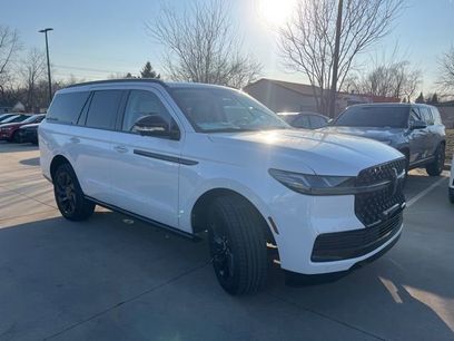 New 2026 Lincoln Navigator Reserve w/ Jet Appearance Package