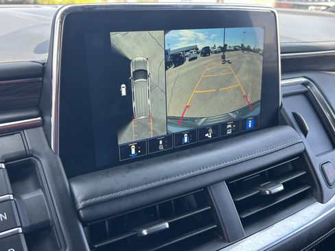 Certified 2023 Chevrolet Tahoe Z71 w/ Luxury Package AWD/4WD image 32