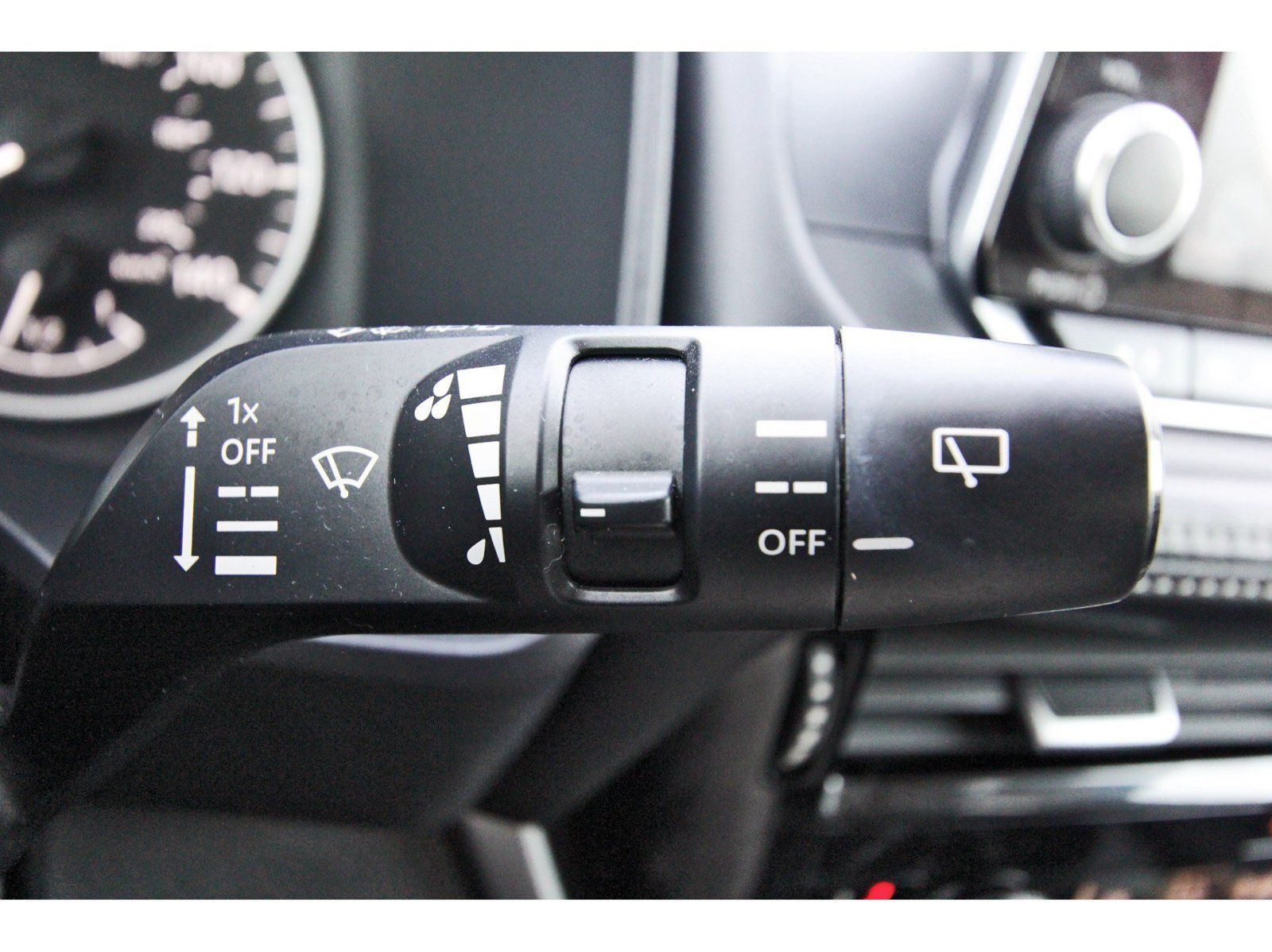 Used 2021 Nissan Rogue SL FWD image 18
