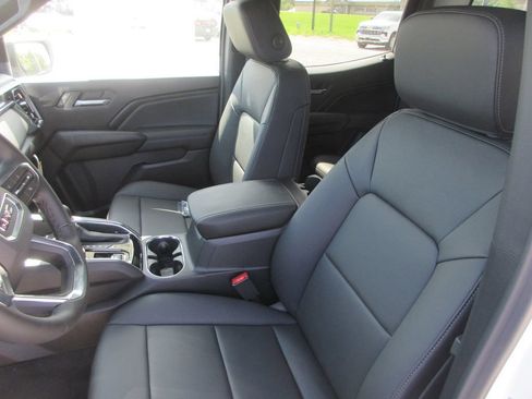 New 2026 GMC Canyon Elevation w/ Convenience Package AWD/4WD image 13