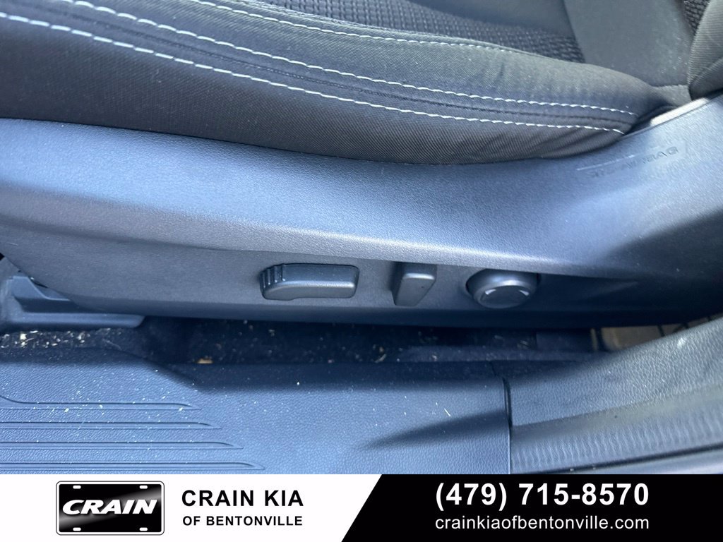Used 2025 Subaru Outback Premium AWD/4WD image 18