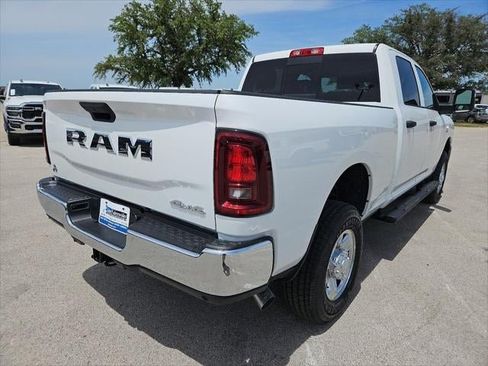 New 2026 RAM 2500 Tradesman AWD/4WD image 37