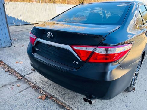 Used 2016 Toyota Camry LE image 7