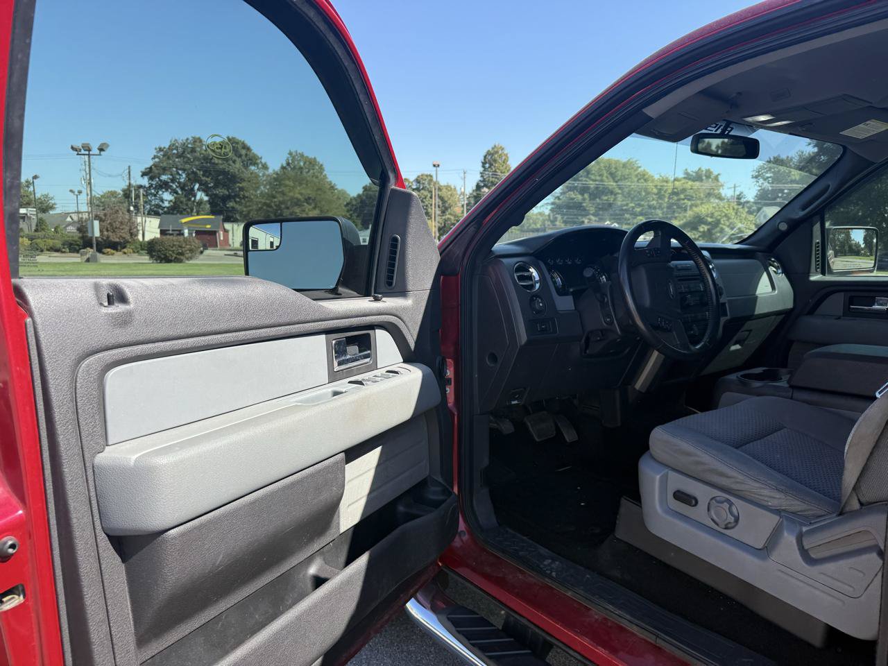 Used 2012 Ford F150 XLT w/ XLT Chrome Pkg AWD/4WD image 10