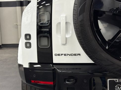 Used 2026 Land Rover Defender 110 X-Dynamic SE AWD/4WD image 14