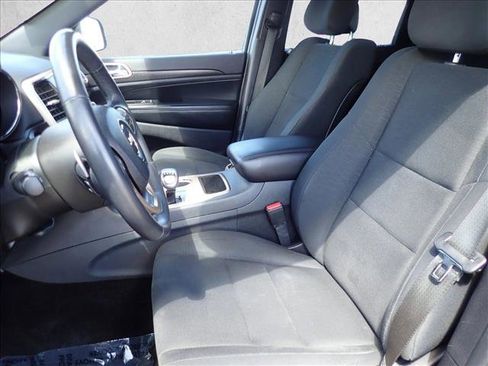 Used 2015 Jeep Grand Cherokee Laredo w/ Quick Order Package 23E AWD/4WD image 11