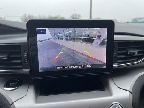 Used 2022 Ford Explorer XLT w/ Equipment Group 202A image 20