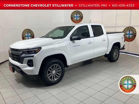 Used 2025 Chevrolet Colorado LT w/ LT Convenience Package AWD/4WD image 1