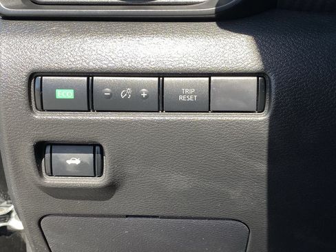 Certified 2024 Nissan Sentra S FWD image 29