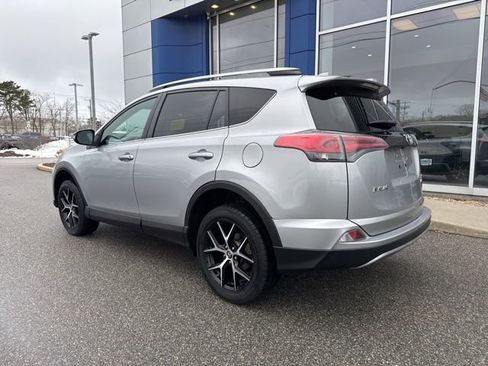 Used 2017 Toyota RAV4 SE image 8