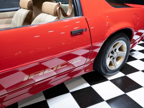 Used 1989 Chevrolet Camaro IROC-Z image 32