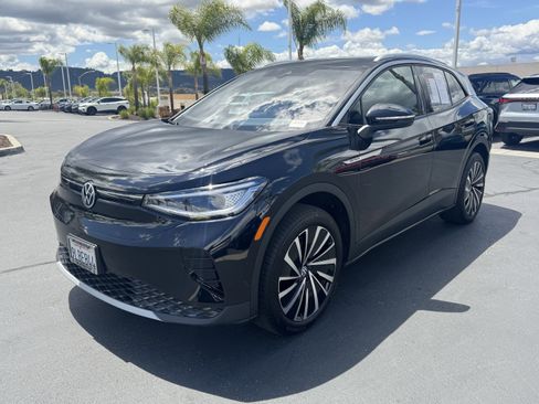 Used 2023 Volkswagen ID.4 Pro S Plus AWD/4WD image 5