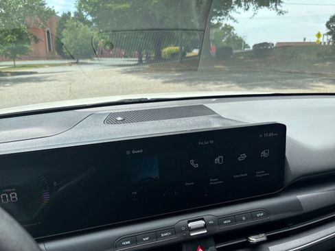 Used 2025 Kia K4 FWD image 18
