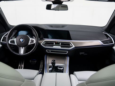 Used 2023 BMW X5 xDrive40i w/ M Sport Package image 9