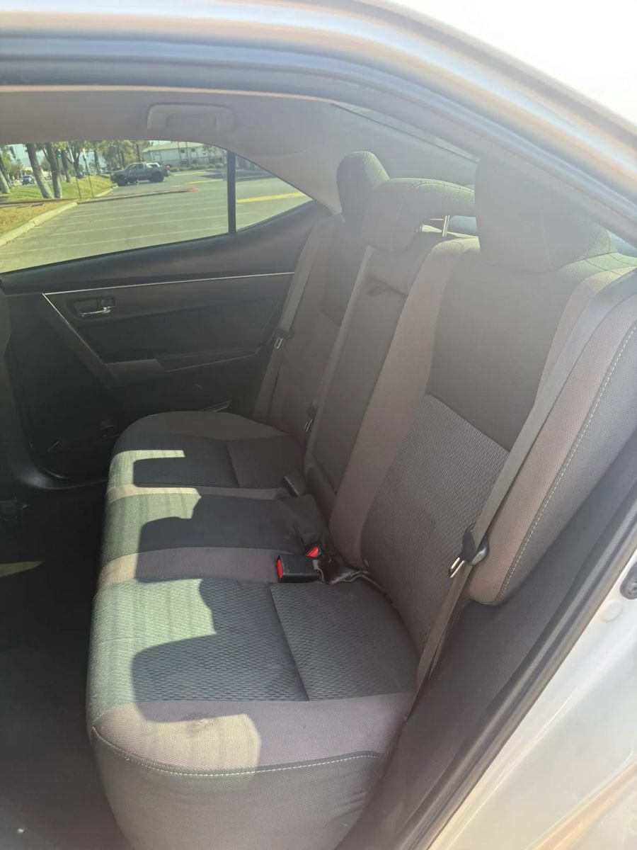 Used 2019 Toyota Corolla LE w/ Carpet Mat Package (TMS) FWD image 12