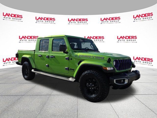 Used 2025 Jeep Gladiator Sport AWD/4WD image 1
