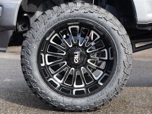 Used 2024 Ford F350 Platinum image 10