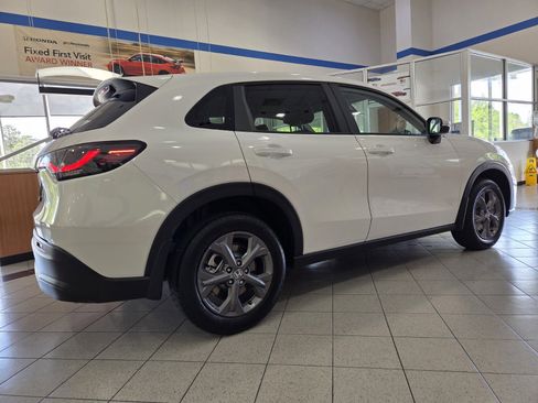 New 2026 Honda HR-V LX image 4