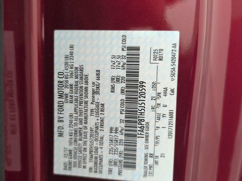 Used 2018 Ford Mustang Coupe RWD image 40