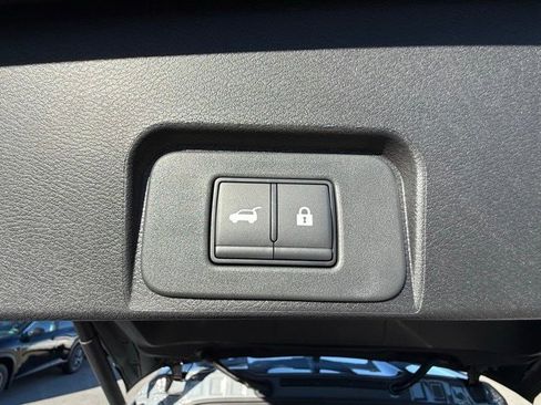 New 2026 Nissan Rogue SV image 18