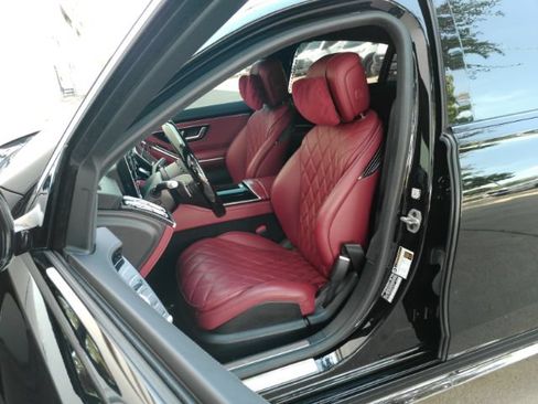 Used 2024 Mercedes-Benz S 580 4MATIC Sedan w/ AMG Line image 20