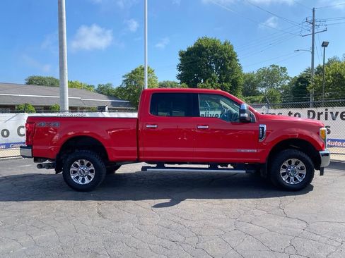 Used 2017 Ford F250 XLT w/ XLT Premium Package AWD/4WD image 2