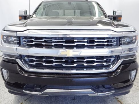 Used 2020 Chevrolet Silverado 1500 LT Trail Boss AWD/4WD image 12