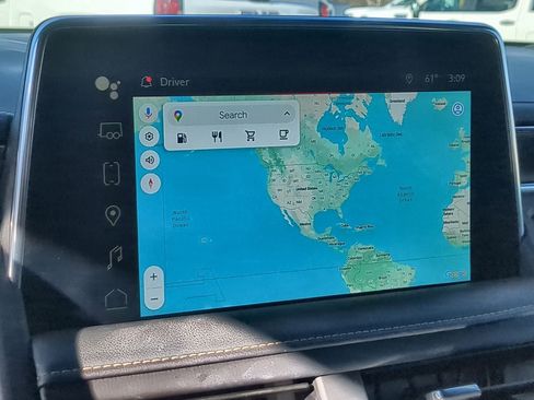 Used 2023 GMC Yukon XL SLT w/ SLT Premium Package image 14