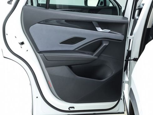 New 2026 Volkswagen Tiguan SE image 55