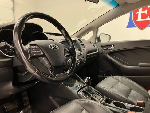 Used 2017 Kia Forte EX FWD image 36