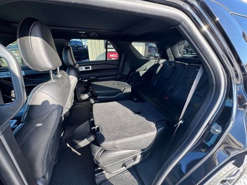Used 2022 Ford Explorer ST w/ ST Street Pack image 40