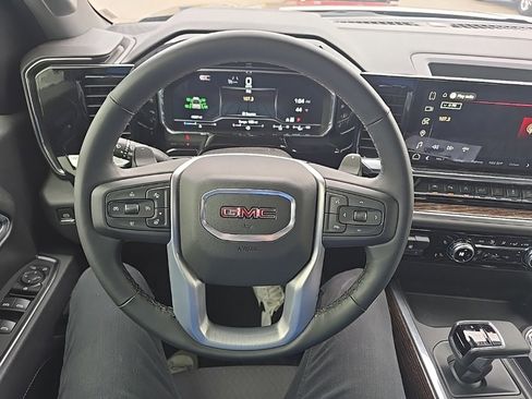 Used 2025 GMC Sierra 1500 Elevation w/ Preferred Package image 17