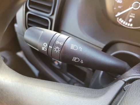 Used 2024 RAM ProMaster 2500 w/ Convenience Group image 29