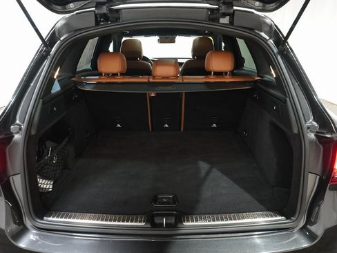 Used 2022 Mercedes-Benz GLC 300 4MATIC image 6