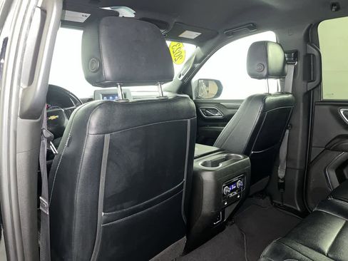 Used 2023 Chevrolet Suburban LS image 16