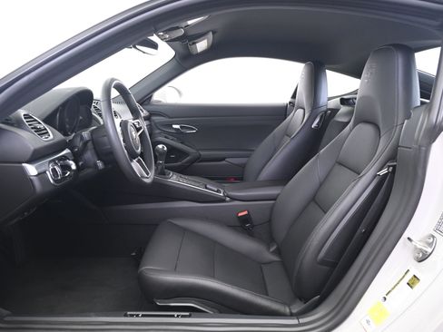 Certified 2025 Porsche 718 Cayman RWD image 25