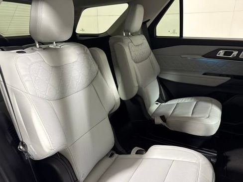 New 2026 Ford Explorer Platinum w/ LUX Leather Package AWD/4WD image 14