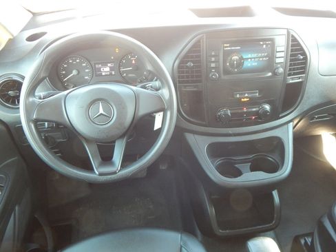 Used 2021 Mercedes-Benz Metris image 23