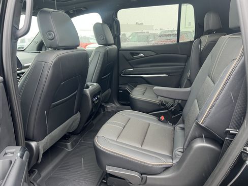 New 2026 Chevrolet Traverse High Country image 9