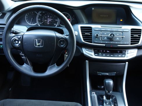 Used 2013 Honda Accord LX image 19