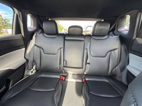 Used 2025 Jeep Compass Limited AWD/4WD image 33