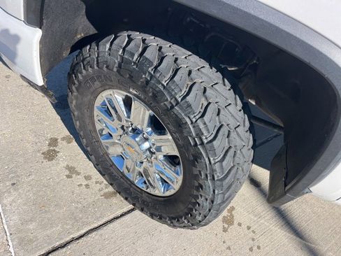 Used 2024 Chevrolet Silverado 2500 High Country w/ Technology Package image 43